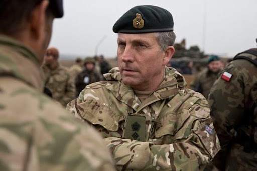 ژنرال سر نیک کارتر رئیس نیروهای مسلح انگلیس