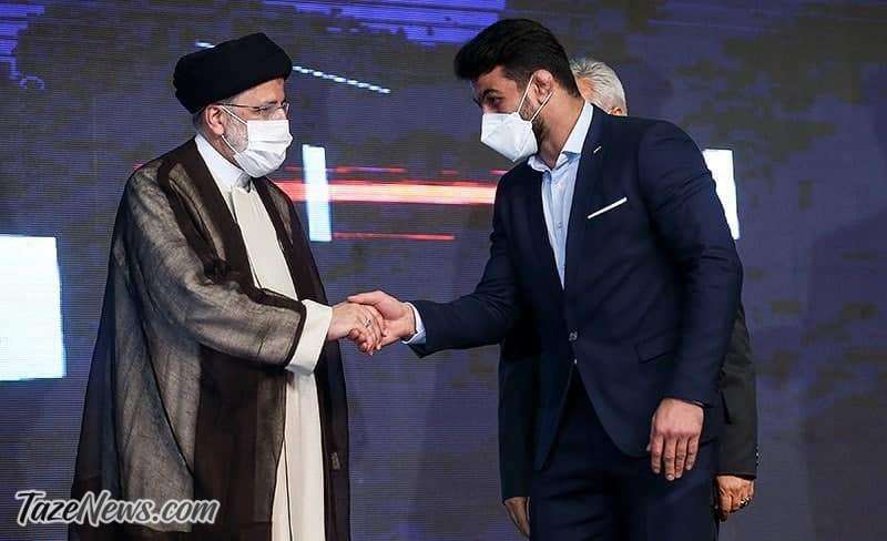 دست دادن حسن یزدانی با ابراهیم رئیسی