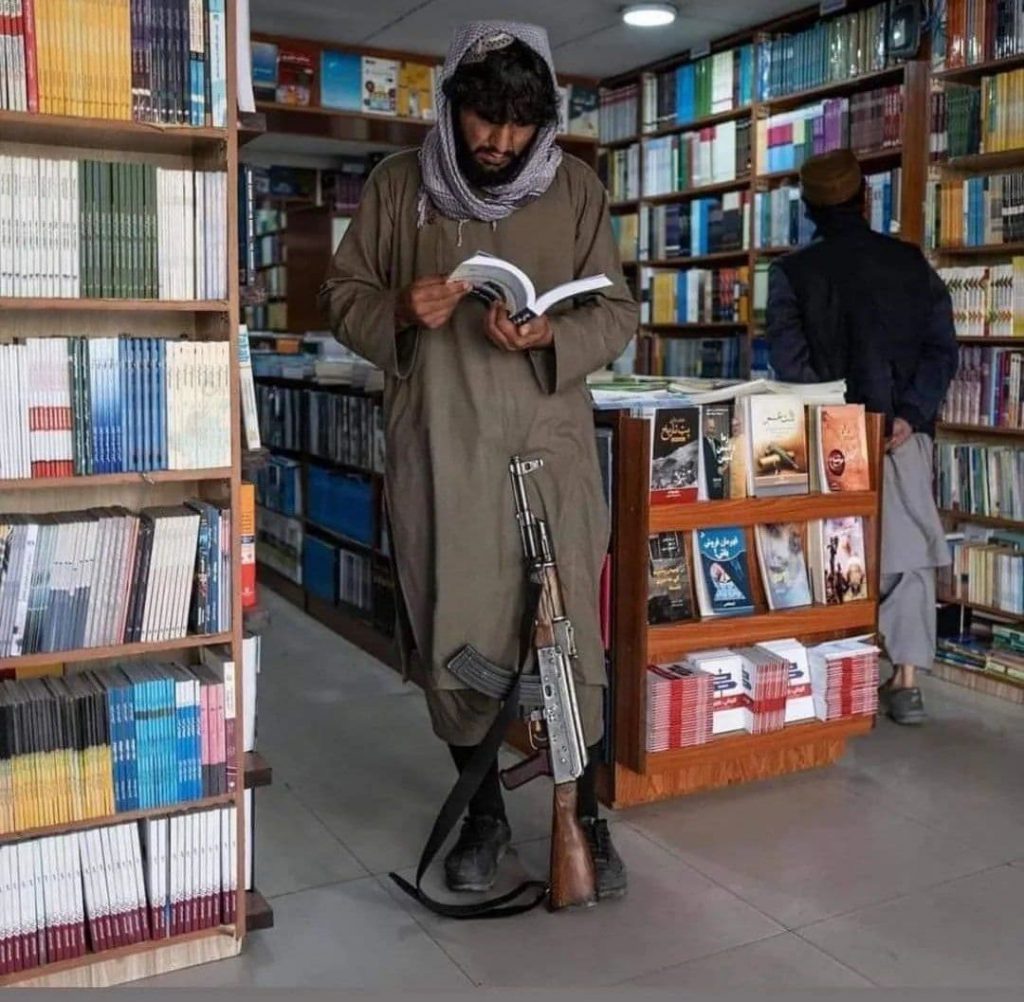 طالبان ـ کتابخوانی