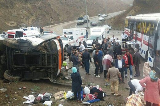 واژگونی اتوبوس