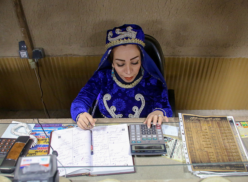 پرسنل رستوران نانیسم یا کوتاه قامتان۱