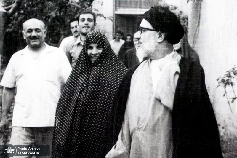 آیت الله طالقانی و همسرش