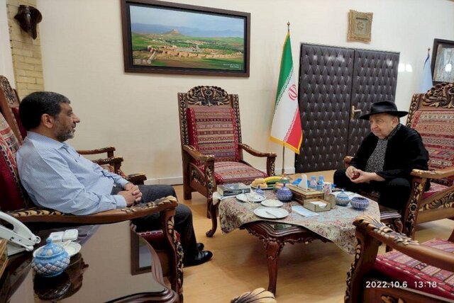 دیدار بهمن فرمان آرا با عزت الله ضرغامی
