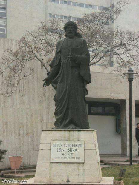 مجسمه ابن سینا در ترکیه