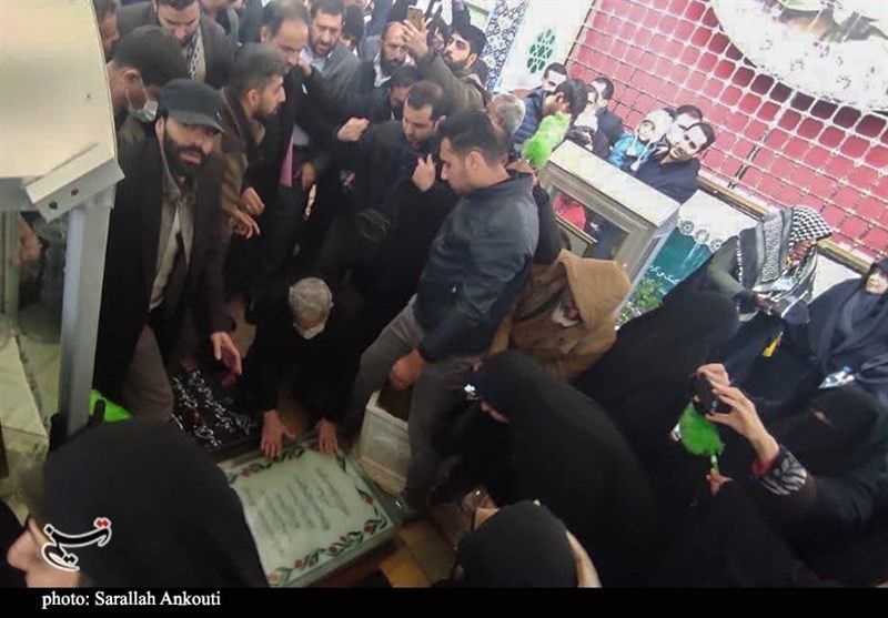 فاتحه خوانی سردار قاآنی