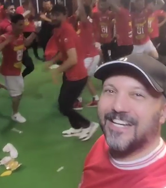 کامبیز دیرباز کنار پرسپولیسی‌ها