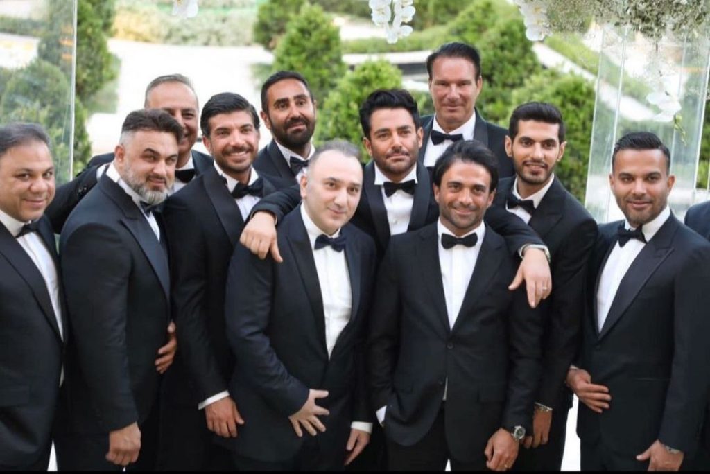 رضا گلزار کنار ساقدوش ها