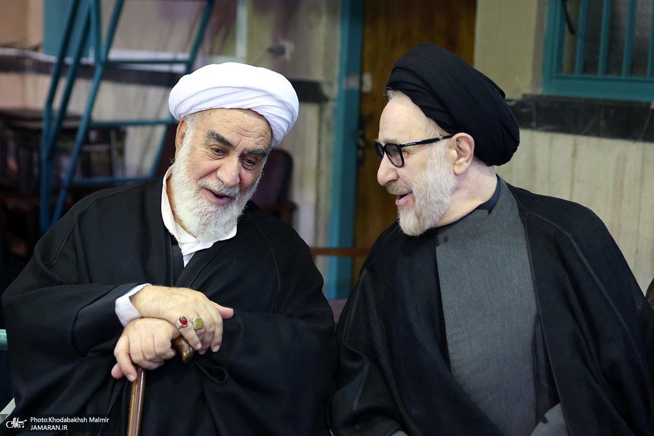 محمدخاتمی کنار رئیس دفتر رهبر انقلاب