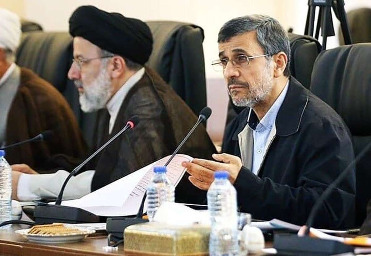 رئیسی و احمدی‌نژاد
