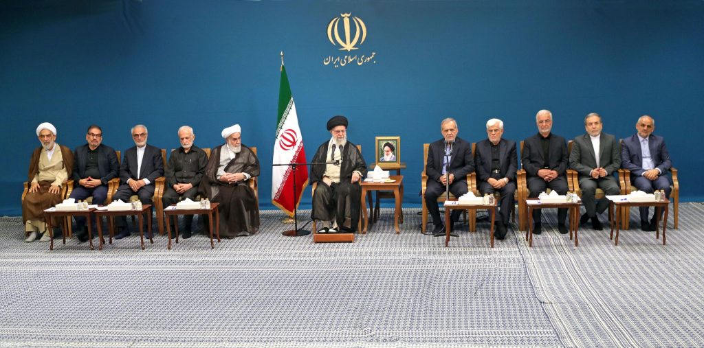 پزشکیان و رهبری