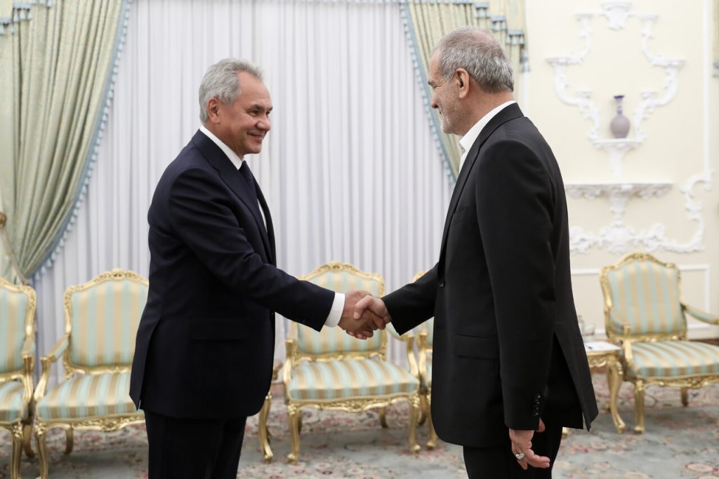 پزشکیان و نماینده روسیه