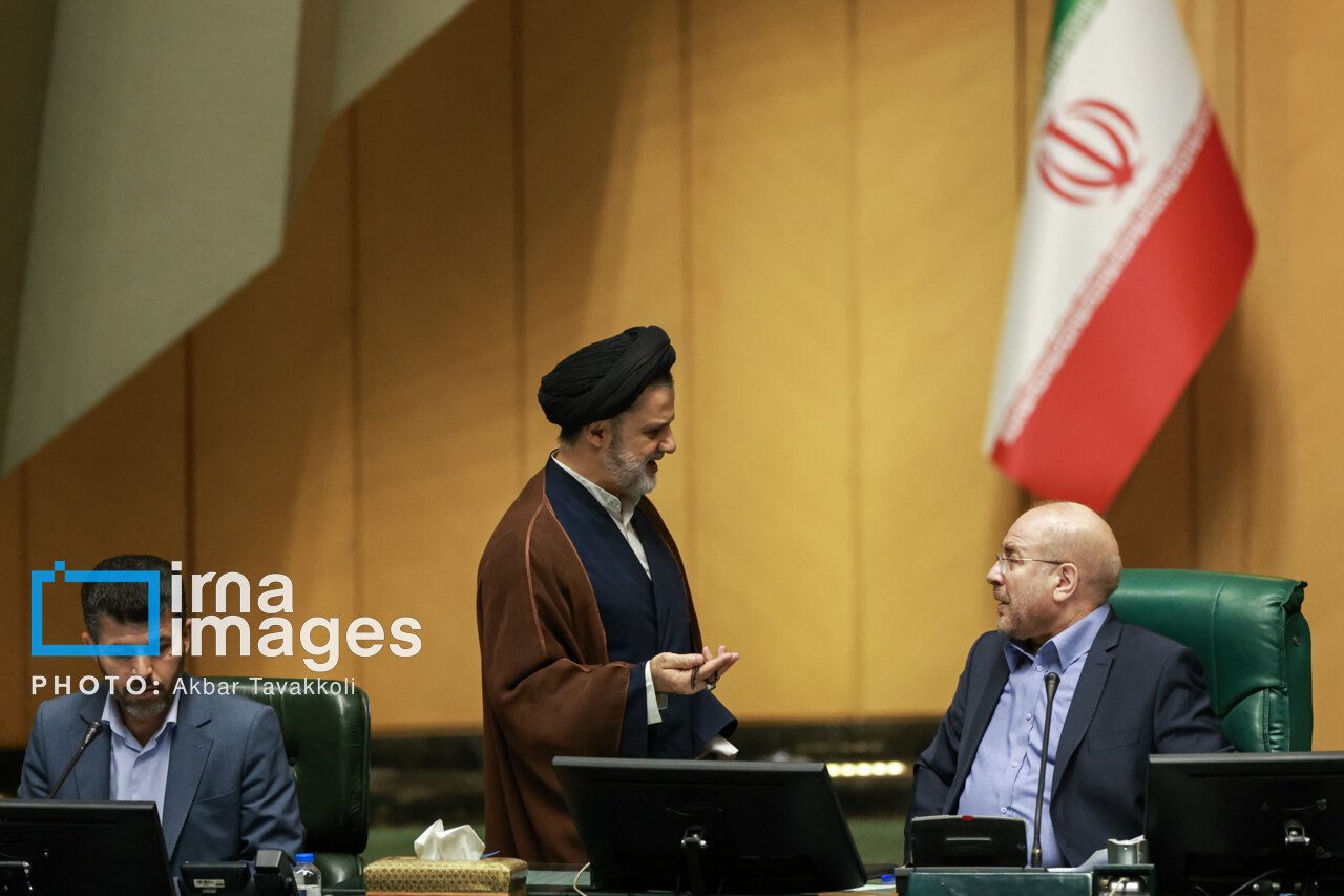 نبویان و قالیباف
